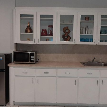 Hallandale Studio With Pool Leilighet Hallandale Beach Eksteriør bilde