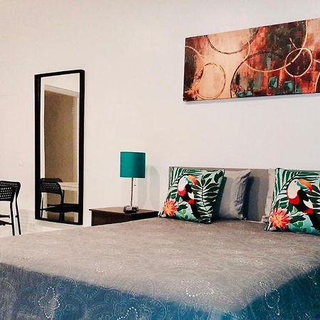 Hallandale Studio With Pool Leilighet Hallandale Beach Eksteriør bilde