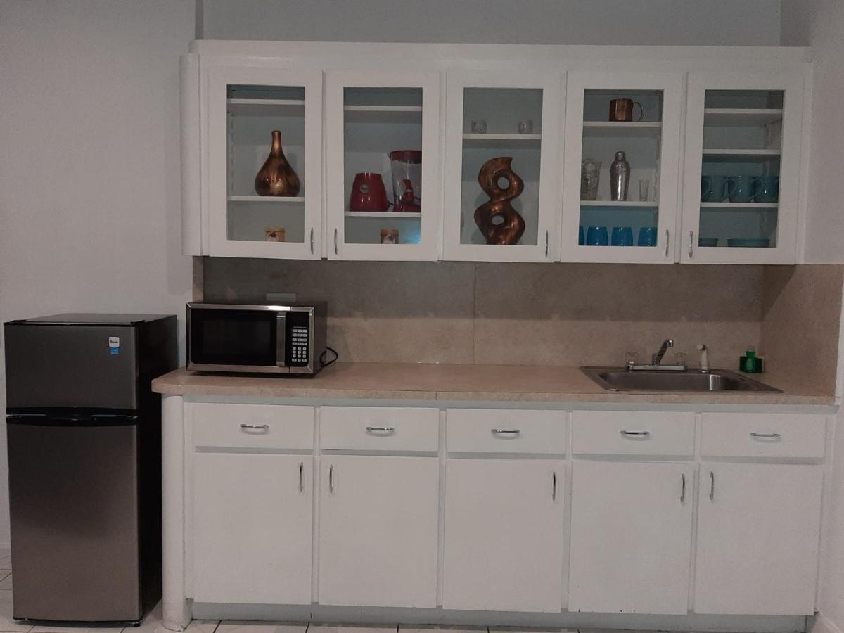 Hallandale Studio With Pool Leilighet Hallandale Beach Eksteriør bilde